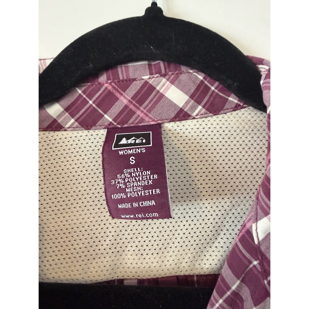 REI Womens Plaid Snap Front Hiking Shirt Small Plum Pink Roll Tab Gorpcore - Picture 2 of 5